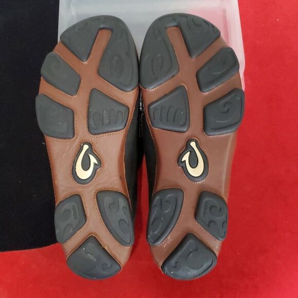 Olukai Moloa Leather Slip-On Shoes In Black Toffee Size 8.5